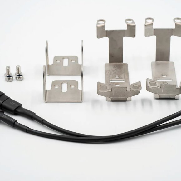 Desert Armor ULTRA LED FOG LIGHT TOYOTA RETROFIT BRACKET KIT - Picture 1 of 6